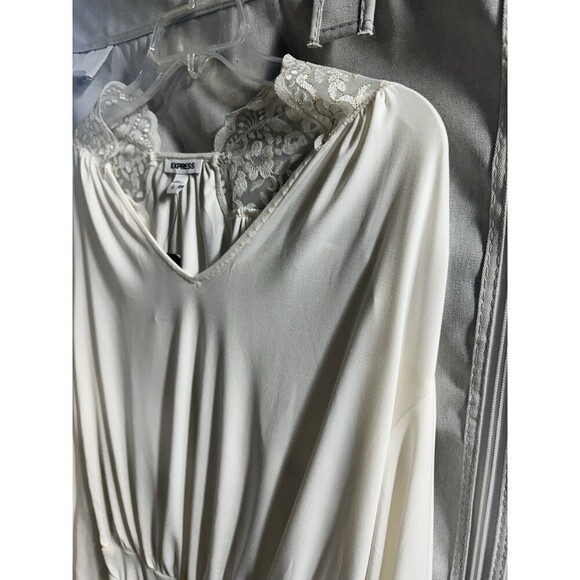 NWT Express Lace Ivory Bodysuit Long Sleeve Size Small Formal V Neck Lace - Picture 3 of 9